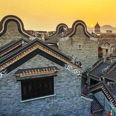 汽车抛光打蜡得多少钱？伤漆吗？游戏画面
